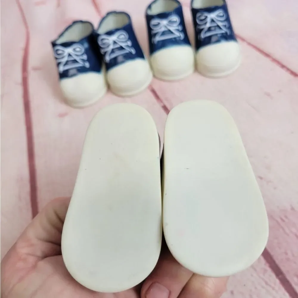 AMERICAN GIRL DOLL SIZE SHOES Hard Molded Plastic Gym Sneakers Shoes Accessory